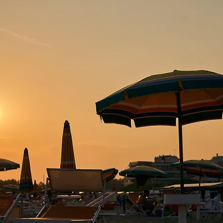 Charming Flat With A Big Terrace Appartement Bibione